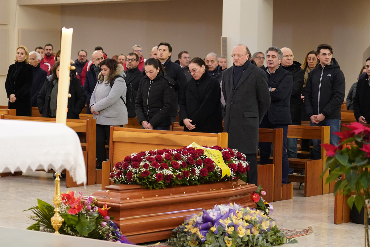 Aziende politica dipendenti a Salerno l ultimo addio a Orazio